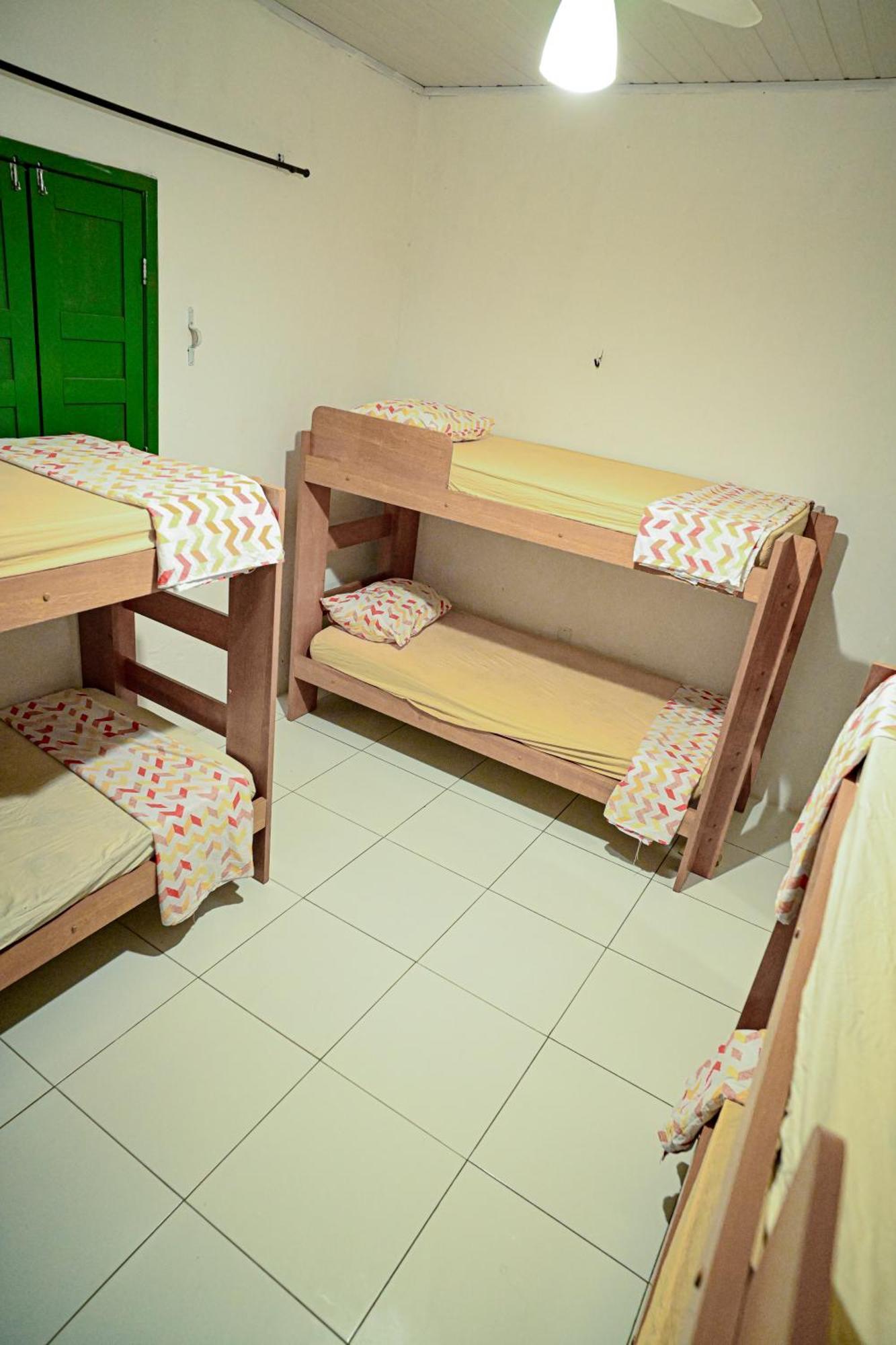 Cama em Dormitório Feminino com 6 Camas